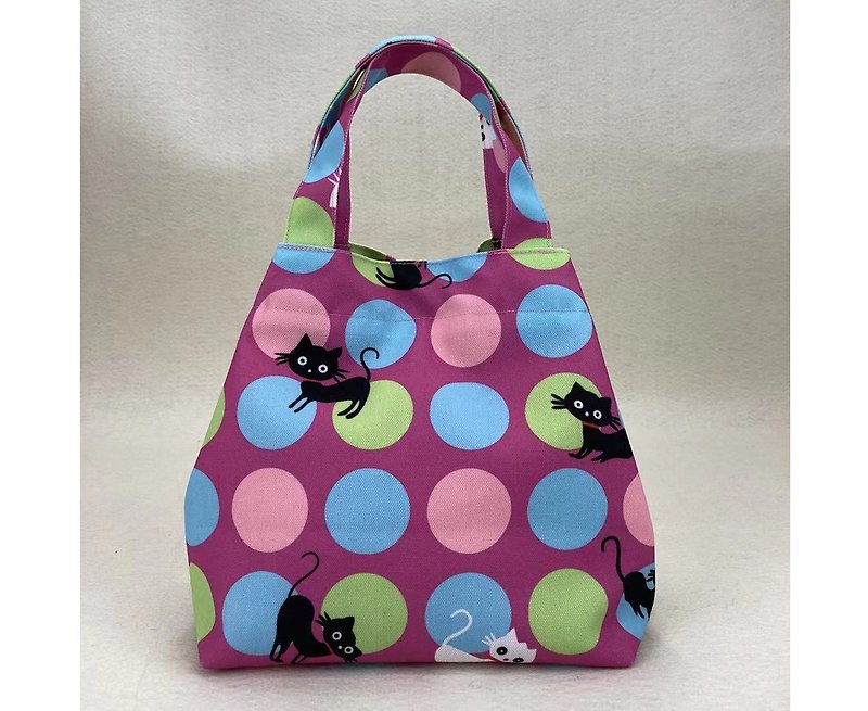 Drawstring bag-polka dots and cats - กระเป๋าถือ - ผ้าฝ้าย/ผ้าลินิน สีน้ำเงิน