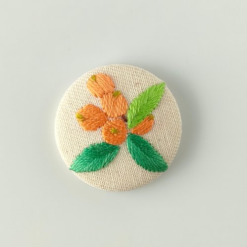 【ぷたちゃん】刺繍ブローチ/フレーム　ハンドメイド mqdefault.jpg