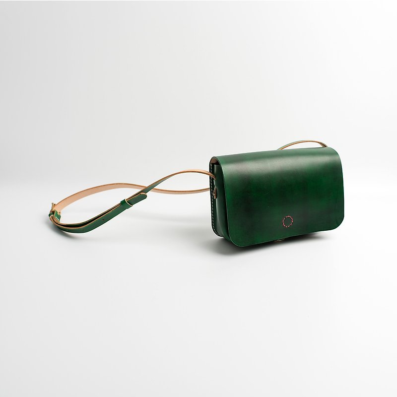 [Tangent Pie] delicious bread leather handmade retro small messenger bag female bag female student bag messenger bag - Messenger Bags & Sling Bags - Genuine Leather Green