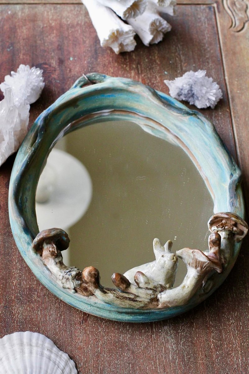 Pure Hand-Pinch Forest Rabbit and Mushroom Ceramic Wall Mirror - ของวางตกแต่ง - ดินเผา สีเขียว