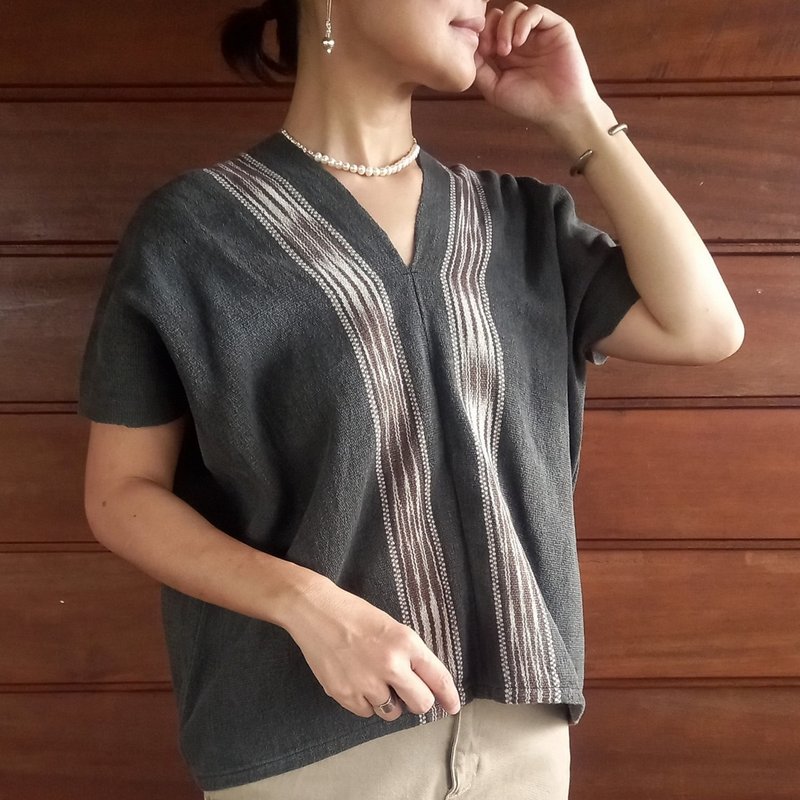 Kasuri dyed blouse / dark grey / vegetable dyed handwoven cotton / ikat / Kantoi shirt - เสื้อผู้หญิง - ผ้าฝ้าย/ผ้าลินิน สีเทา