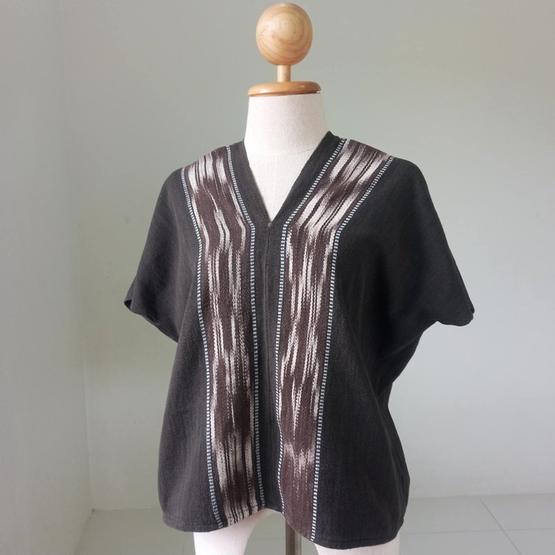 かすり染めカレンシャツ / ダークグレー / 草木染め 手織りコットン / ikat / 貫頭衣, ブラウス - 女上衣/長袖上衣 - 棉．麻 灰色