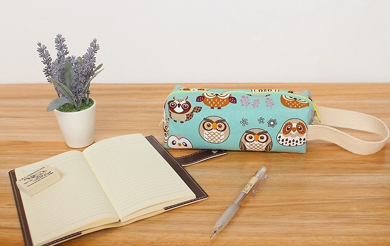 Big head owl hand pens / bag pocket bag pencil case - Pencil Cases - Cotton & Hemp 