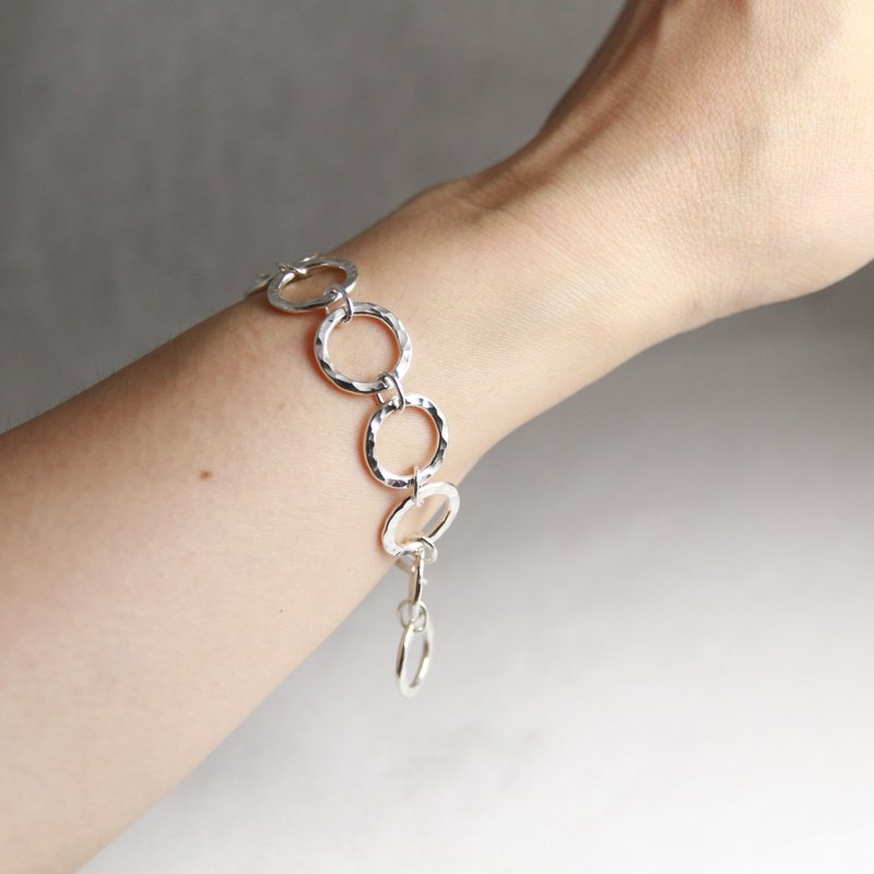 999 Sterling Silver [Ripple Big Bubble-Unbeaten Silver] Pure Hand Forging / Pure Hand Welding / Original Design - สร้อยข้อมือ - เงินแท้ สีเงิน