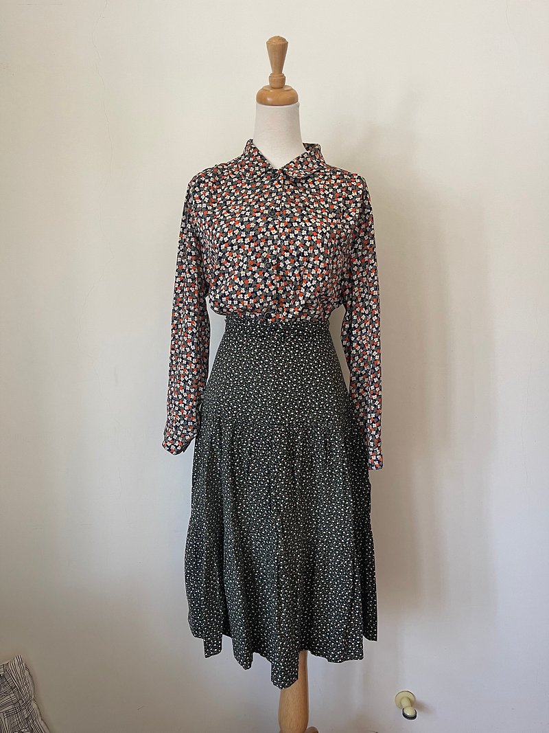 Three Vintage European and American Village Midi Skirts - กระโปรง - ผ้าฝ้าย/ผ้าลินิน 