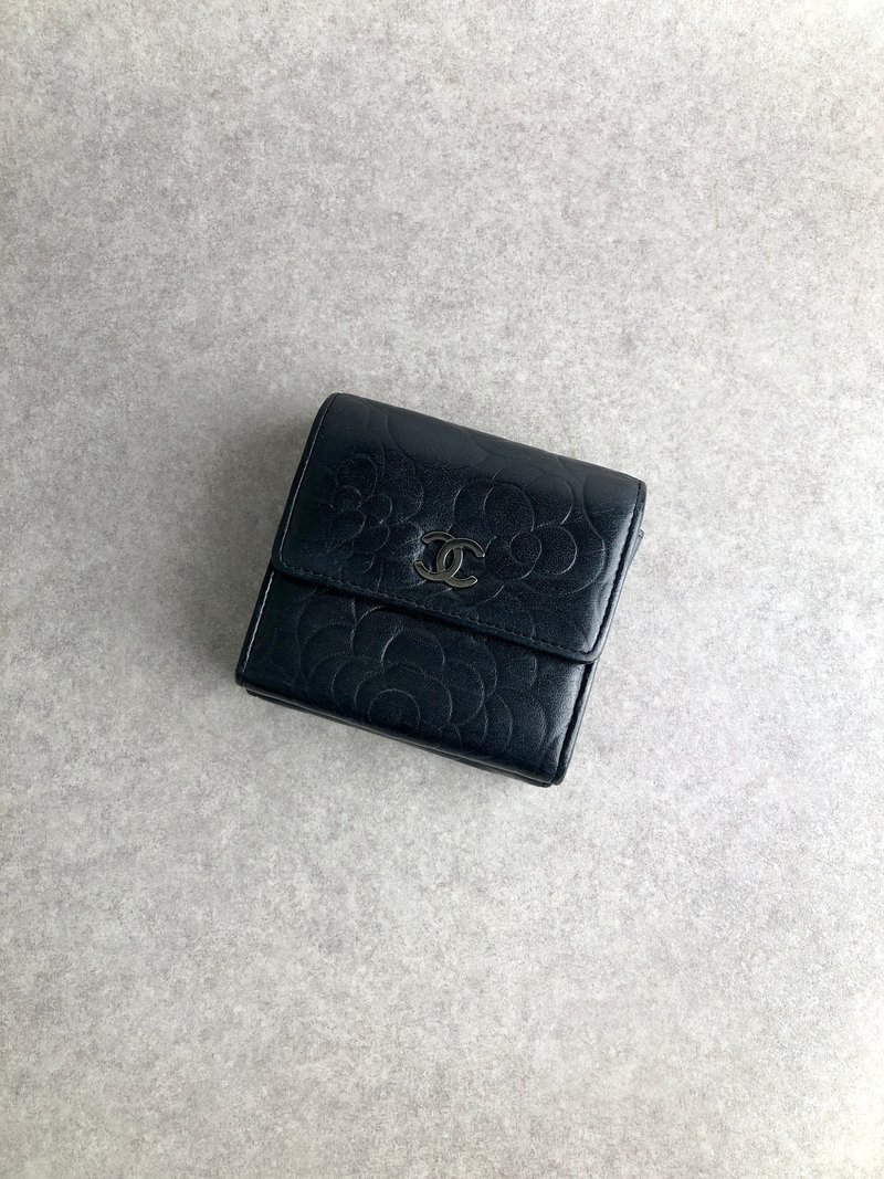 【 日本直送　名牌中古包 】CHANEL シャネル 財布 ブラック カメリア ココマーク レザー 2つ折り A47422 vintage オールド md5ewd - 錢包/皮夾/長短夾 - 真皮 黑色