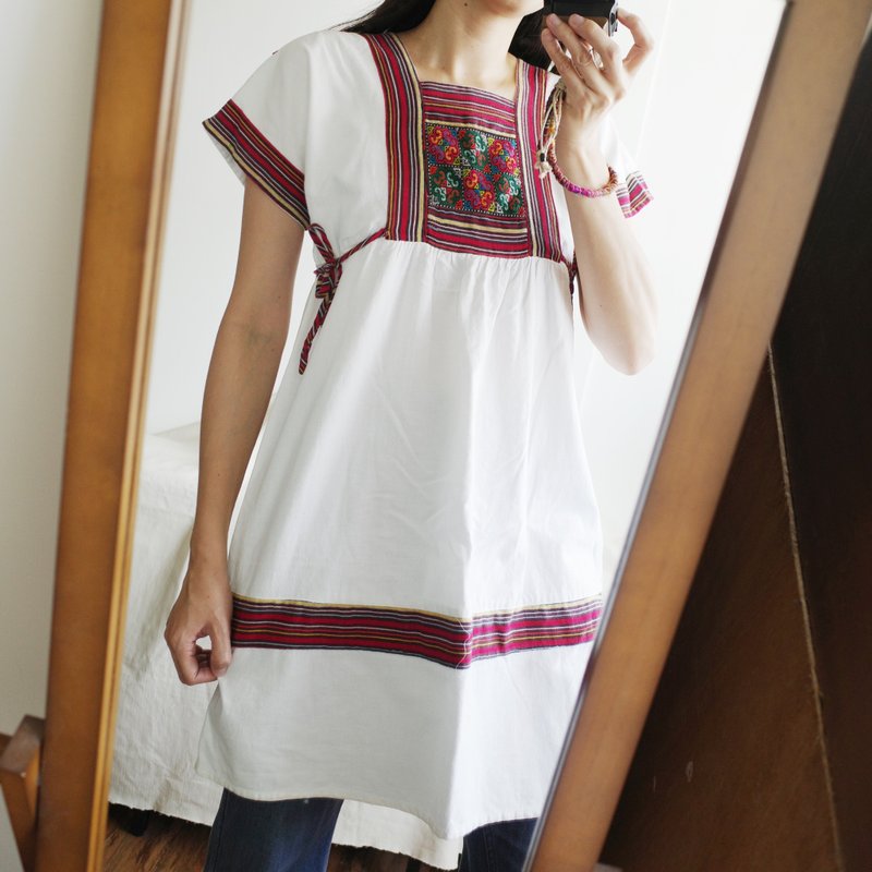 Vintage 泰北苗族手工刺繡棉洋裝 長版上衣 - 洋裝/連身裙 - 棉．麻 