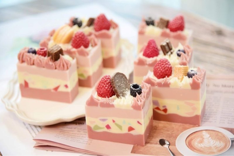 【คลาสเวิร์คช็อป】| Japanese Strawberry Cake Soap | Handmade Soap Introductory Course · One person in a group
