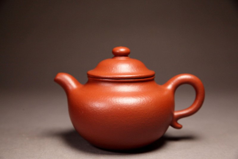 [Lianzi] Longshantang carefully selected traditional handmade pot Huanglongshan Zhuni Dahongpao 210cc - Teapots & Teacups - Pottery Red