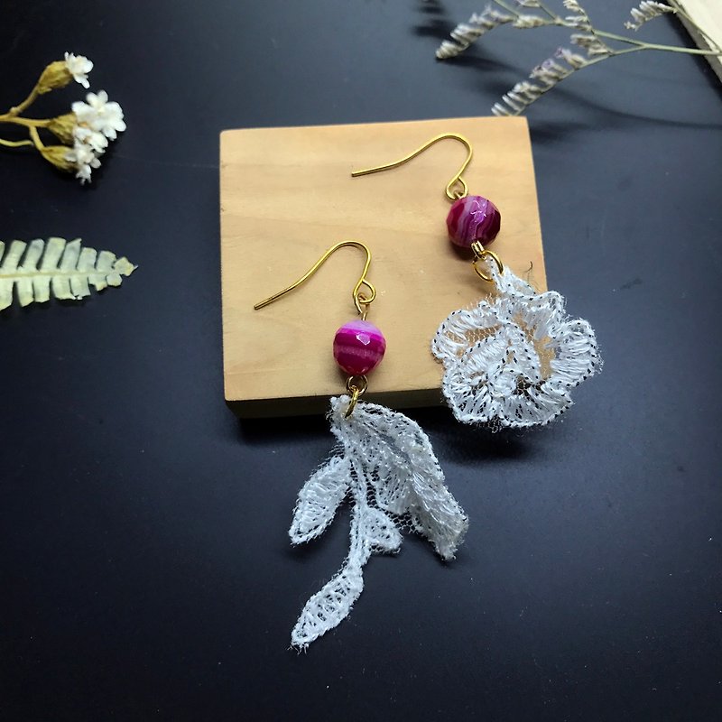 Lace flower purple classic drape earrings - Earrings & Clip-ons - Silk Purple