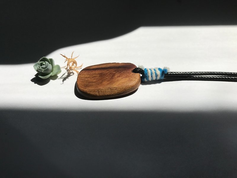 Cotton leprosy - Xiao Nan wood necklace - Necklaces - Wood Multicolor