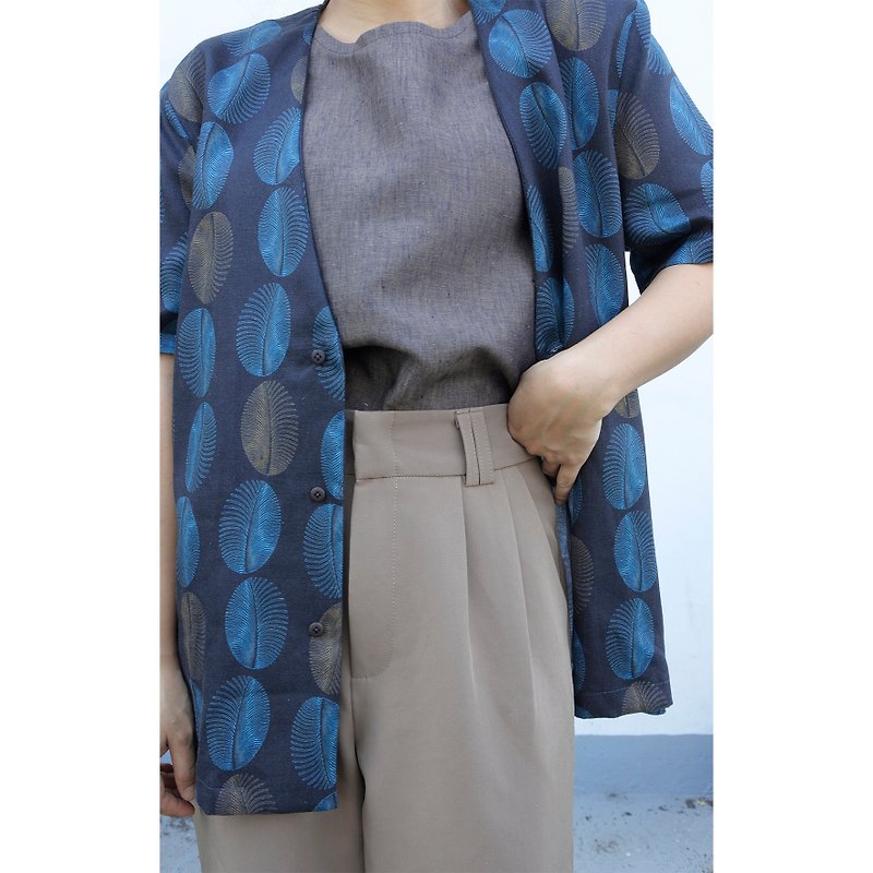 Short sleeve shirt, dark gray, printed pattern. - Women's Tops - Cotton & Hemp Gray
