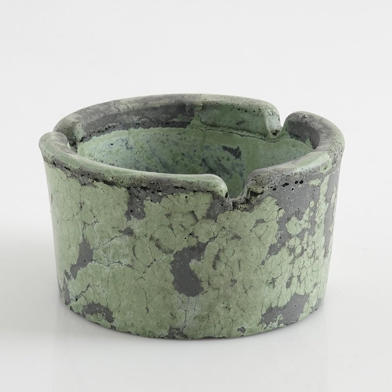 Cement ashtray - Other Furniture - Cement 