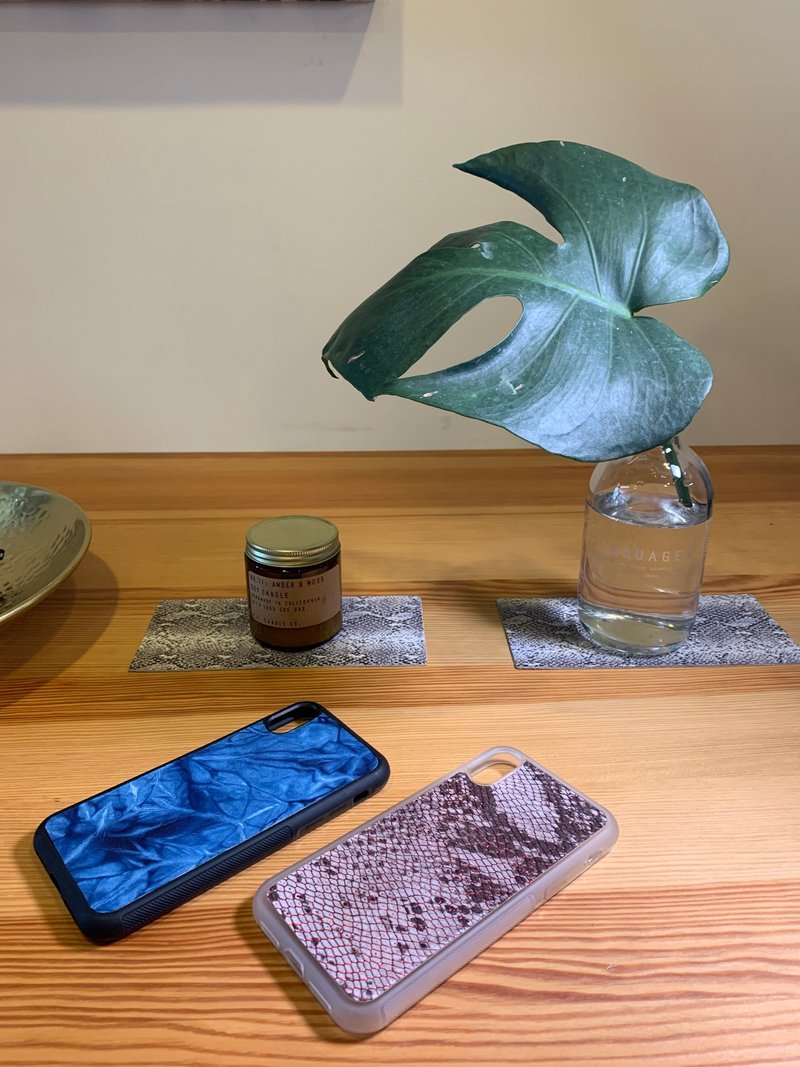 【梁絮皮藝】真皮 藍染皮革手機殼/羊皮/iPhone/Indigo/手工藍染 - 手機殼/手機套 - 真皮 藍色