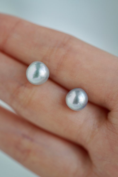 KOKO PEARL JEWELRY 再入荷 8mm無調色真多麻色akoya珍珠耳釘 夾式耳環 巴洛克 銀藍色