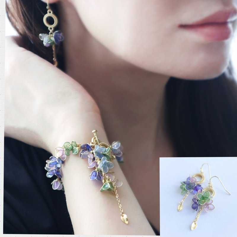 Special swaying flowers swaying leaf bracelet and earrings set - Earrings & Clip-ons - Other Materials Purple