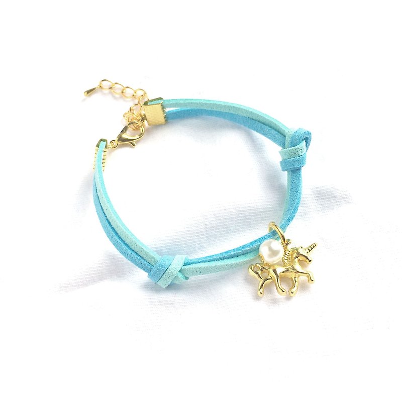 วัสดุอื่นๆ สร้อยข้อมือ สีน้ำเงิน - Handmade Simple Stylish Unicorn Bracelets Gold Series–blue