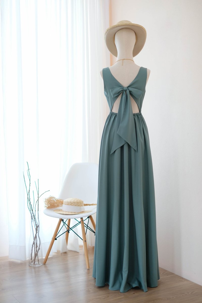 Earthy Sage Green Bridesmaid Long Dress Bow back Prom Party Dress - 禮服/小禮服 - 其他材質 綠色