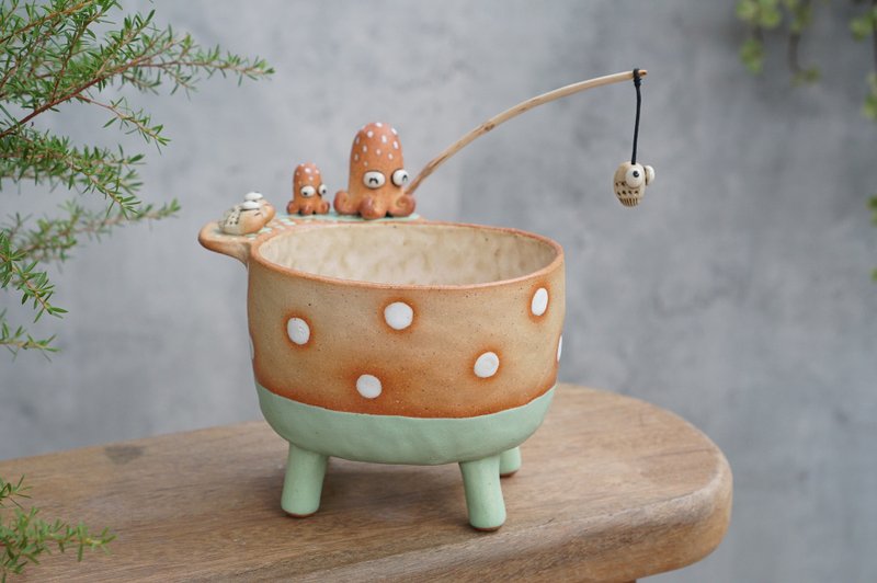 squid plant pot , octopus , handmade ceramic. cactus - 花瓶/花器 - 陶 藍色