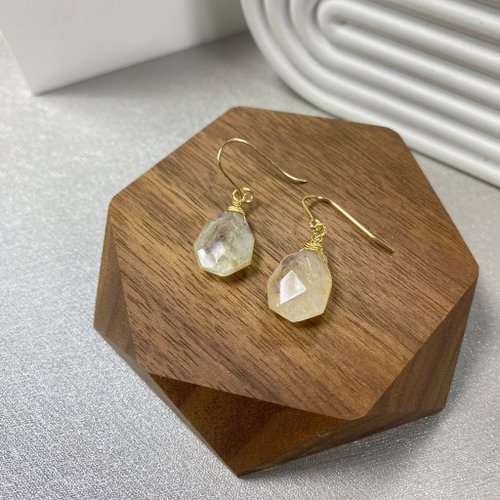 ロック ピアス イエローゴールド ティファニー ロック ピアス イエローゴールド（ミディアム