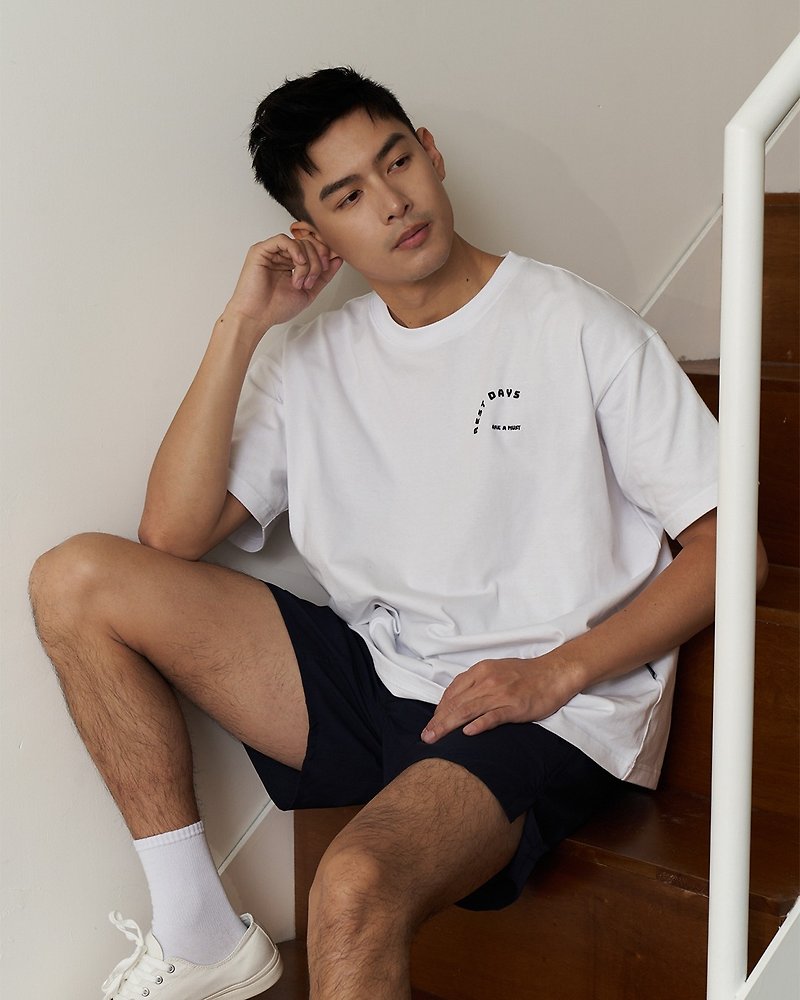 【GLADE.】Rest Day heavyweight wide embroidered short-sleeved top (white) | Oversize T-shirt - Men's T-Shirts & Tops - Cotton & Hemp White