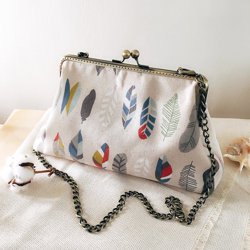 Handmade 2WAY 20cm frame shoulder bag -Indian Feathers - Messenger Bags & Sling Bags - Cotton & Hemp White