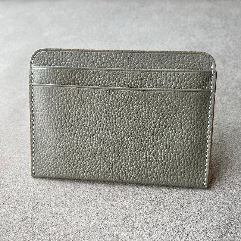 [Handmade in Japan] Genuine leather card case (greige) pass case commuter pass card holder - ที่เก็บนามบัตร - หนังแท้ สีเทา