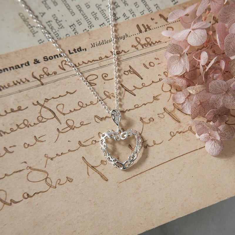 1 + 1_ Sisters _ Flower Hearts Heart Chain - Sterling Silver / Heart Pendant / Lucky / Vine / Flower Style - สร้อยคอ - โลหะ สีเงิน