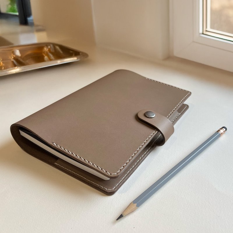 【聖誕禮物】Granada  A5/A6/B6 皮革筆記本/記事本/植鞣革 新品 - 筆記本/手帳 - 真皮 灰色