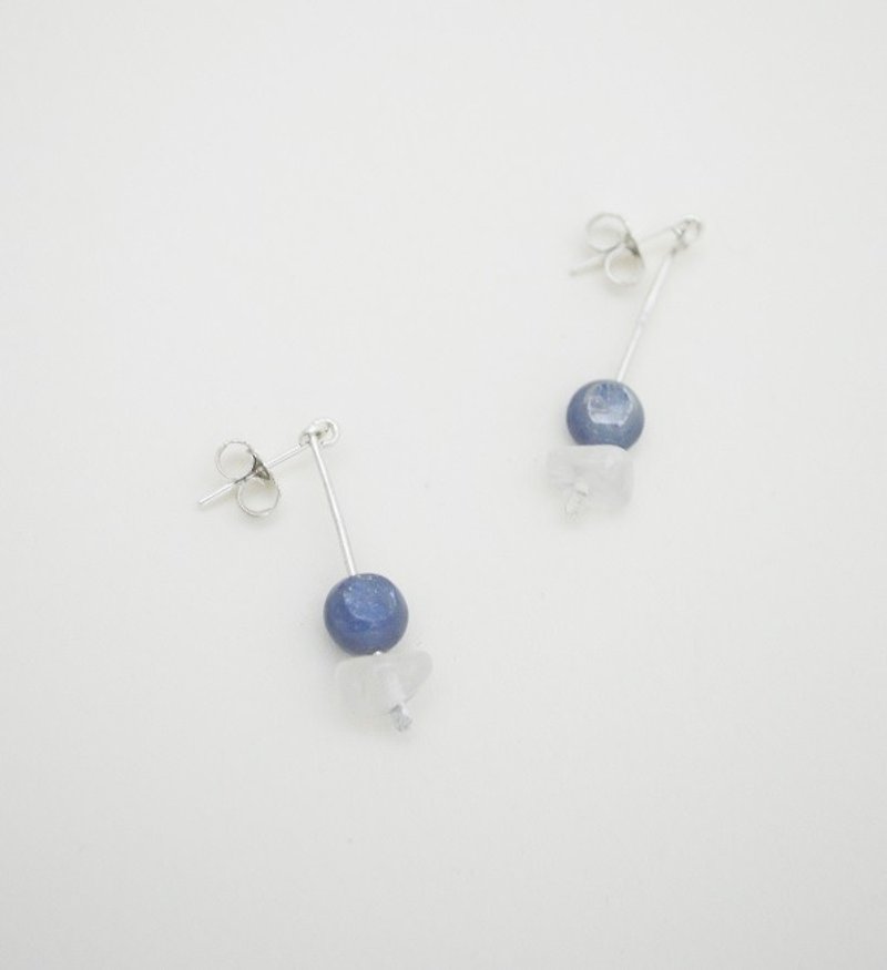 Untitled-Kyanite‧Moonstone‧Silver Earring - Earrings & Clip-ons - Gemstone Multicolor