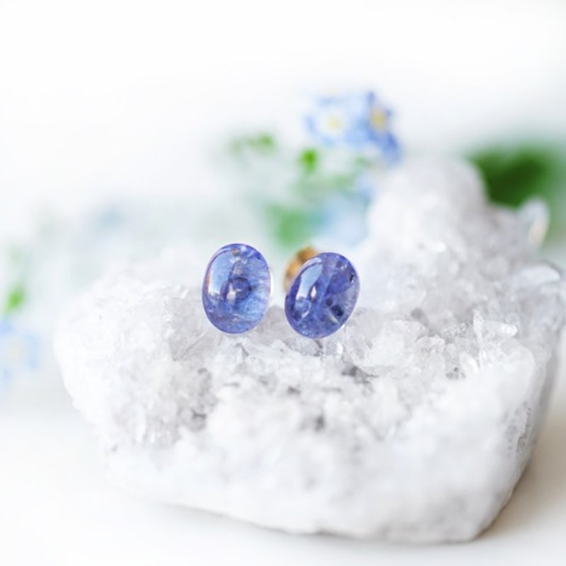 タンザナイトのオーバルカボションスタッドピアス　Reverie - 耳環/耳夾 - 寶石 藍色