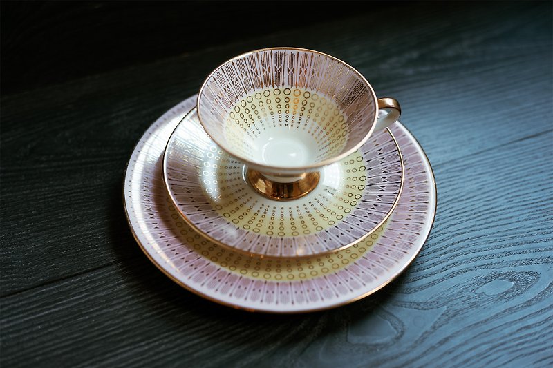 Oscar Schaller & Co.ー pink purple classical antique black tea / coffee cup + snack tray three-piece - Teapots & Teacups - Porcelain Pink