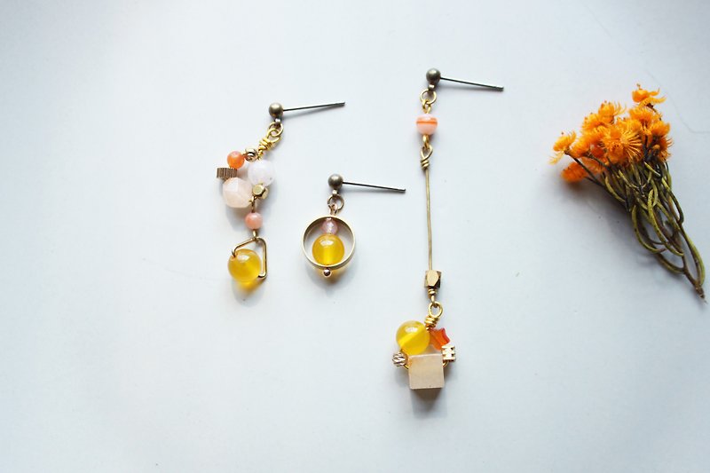 Quietness Sunny  - earrings pierced earrings clip-on earrings - ต่างหู - โลหะ สีเหลือง