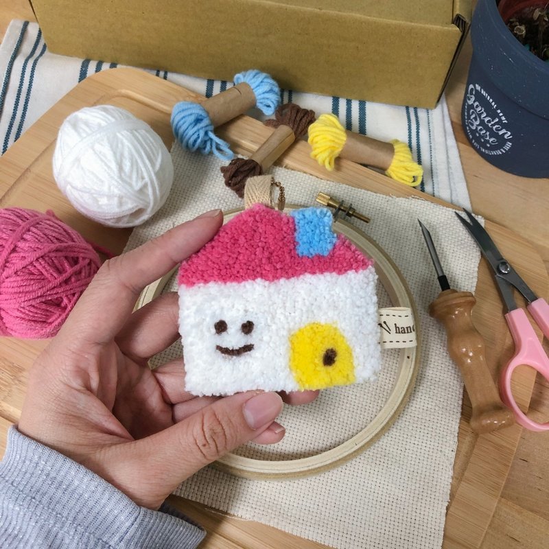 [DIY Material Pack] Russian Embroidery I Little House Pendant (including complete tools and instructional videos) - Knitting, Embroidery, Felted Wool & Sewing - Other Man-Made Fibers Pink