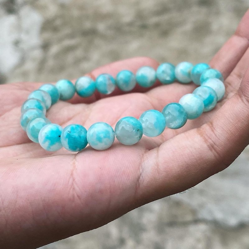 [Lost and find] Rare and fresh white crystal wrapped Tianhe Stone bracelet - Bracelets - Gemstone Green