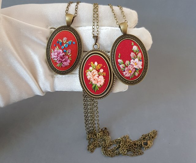 Ribbon embroidered pendant for her - Shop Embroidery Dreams Necklaces -  Pinkoi