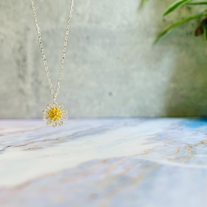925 sterling silver / two-tone cute• single small daisy• clavicle necklace - สร้อยคอ - เงินแท้ สีเงิน