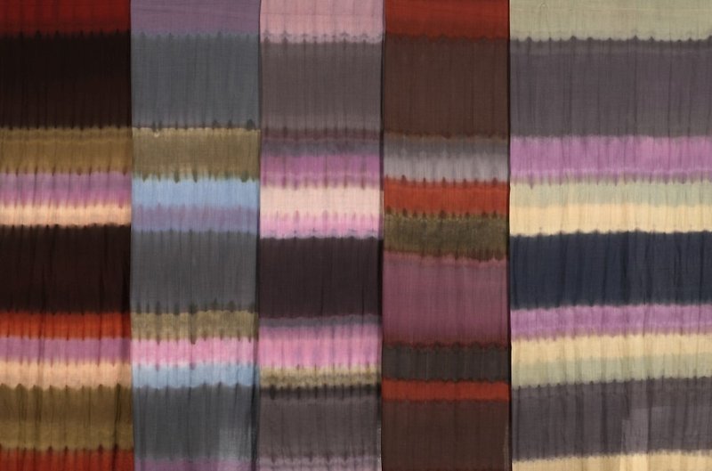 Nostalgia-day-dyed fine wool space-dyed shawl - ผ้าพันคอถัก - ขนแกะ หลากหลายสี