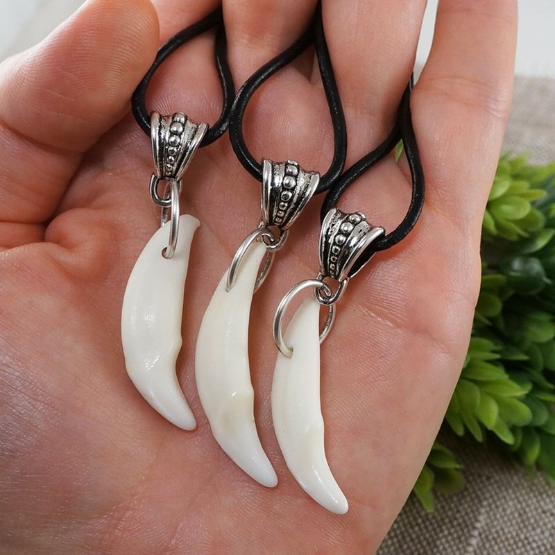 Real Wolf Tooth Necklace White Wolf Tusk Teeth Fang Pendant Necklace Jewelry - 項鍊 - 其他材質 白色