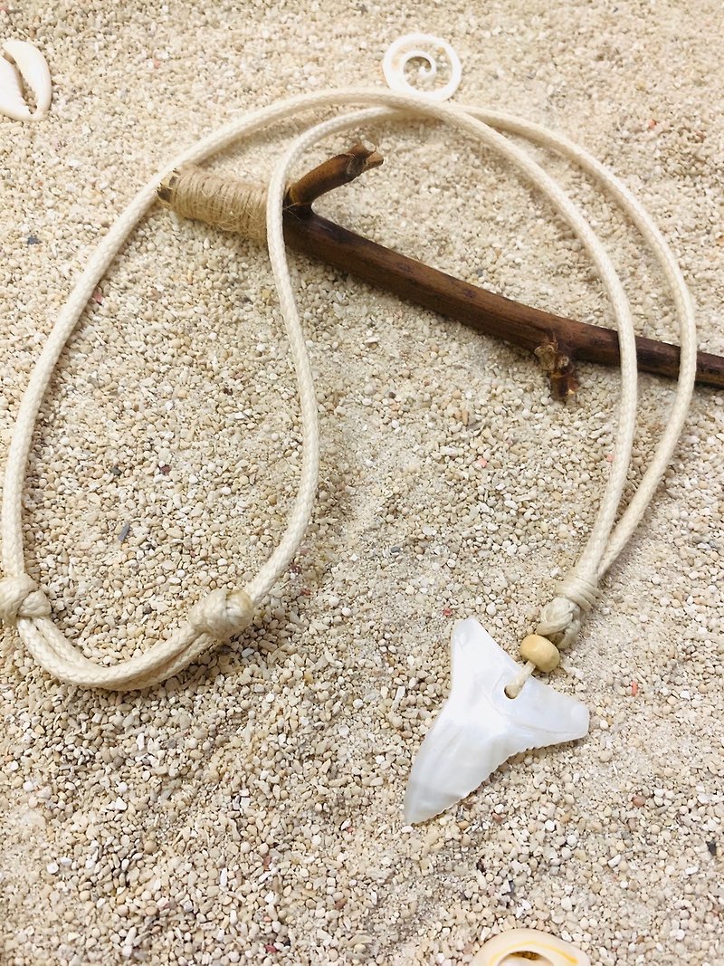Shell Shark Tooth Necklace│Sea y'all Ocean King Shark Tooth Necklace - สร้อยคอ - วัสดุอื่นๆ 