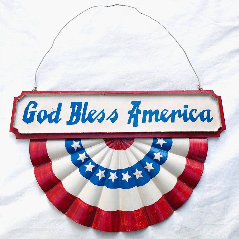 美國老物  漆手繪God Bless America美國旗配色鐵製半圓形掛飾牌 - 裝飾/擺設  - 其他金屬 紅色