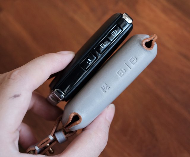 Masa1です！ブレゲ　キーホルダー&マネークリップ スライドZIPで鍵が飛び出す「スマイルキーケース」を、 2022年6