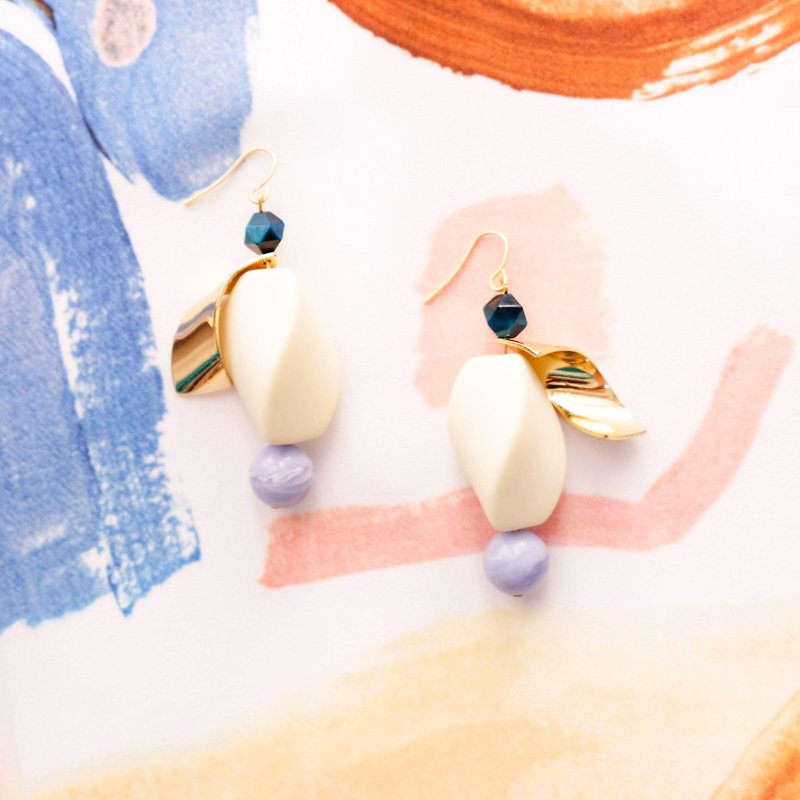 ALYSSA & JAMES white matte beads natural stone bead earrings (can be turned ear clip) - Earrings & Clip-ons - Resin White