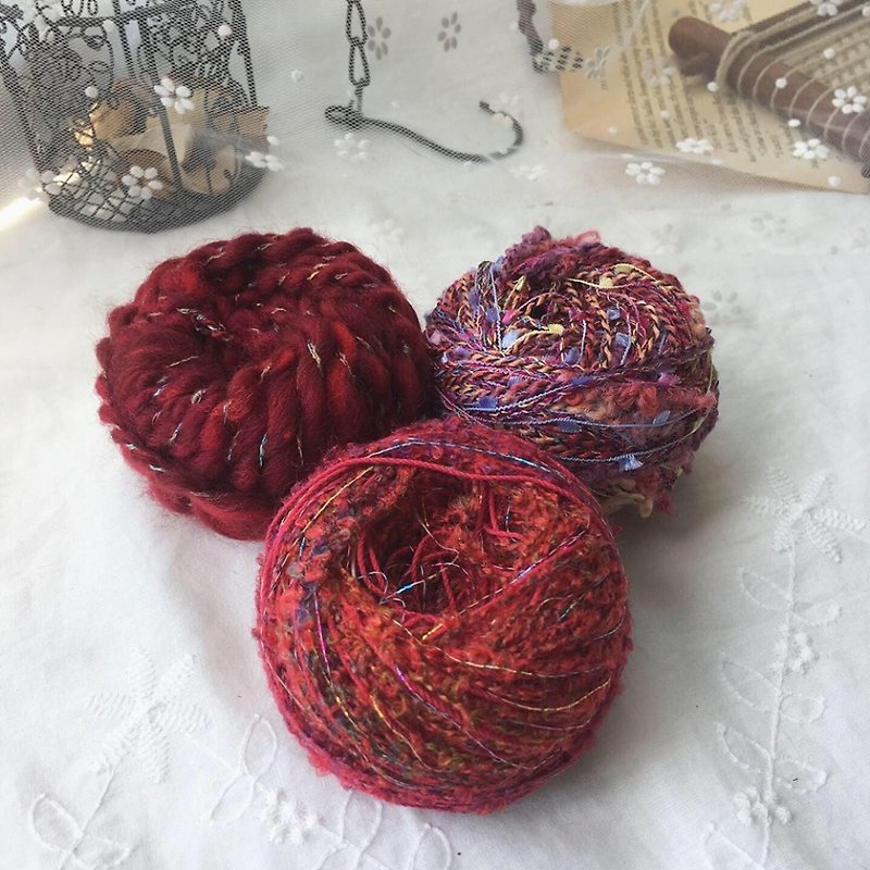 Hand spinning creative free yarn 6 models total 600cm - เย็บปัก/ถักทอ/ใยขนแกะ - ไฟเบอร์อื่นๆ สีแดง