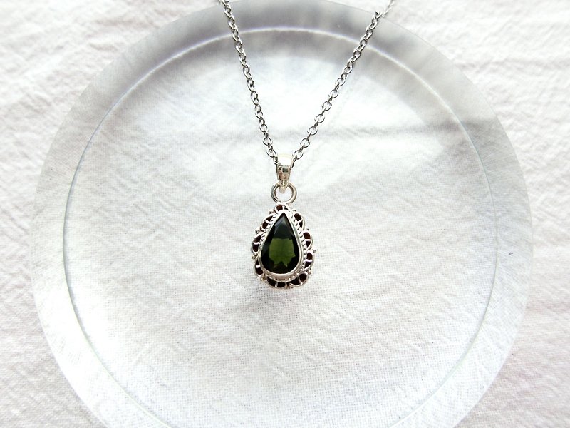 Green tourmaline 925 sterling silver water drop lace necklace Nepal handmade silverware - Necklaces - Gemstone Silver