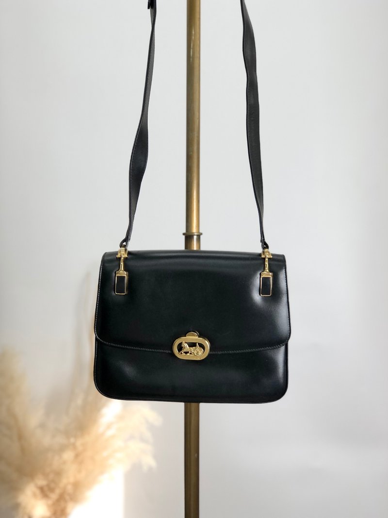 【 日本直送　名牌中古包 】CELINE セリーヌ ショルダーバッグ ブラック 馬車 ホースキャリッジ レザー vintage ヴィンテージ s2znbb - 側背包/斜背包 - 真皮 黑色