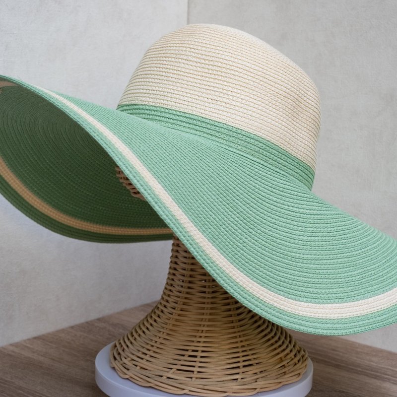 [Made in Taiwan] Romantic large beach hat, off-white mint paper hat, washable - Hats & Caps - Paper Green