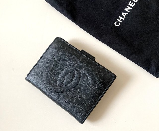 Chanel caviar 2025 compact wallet