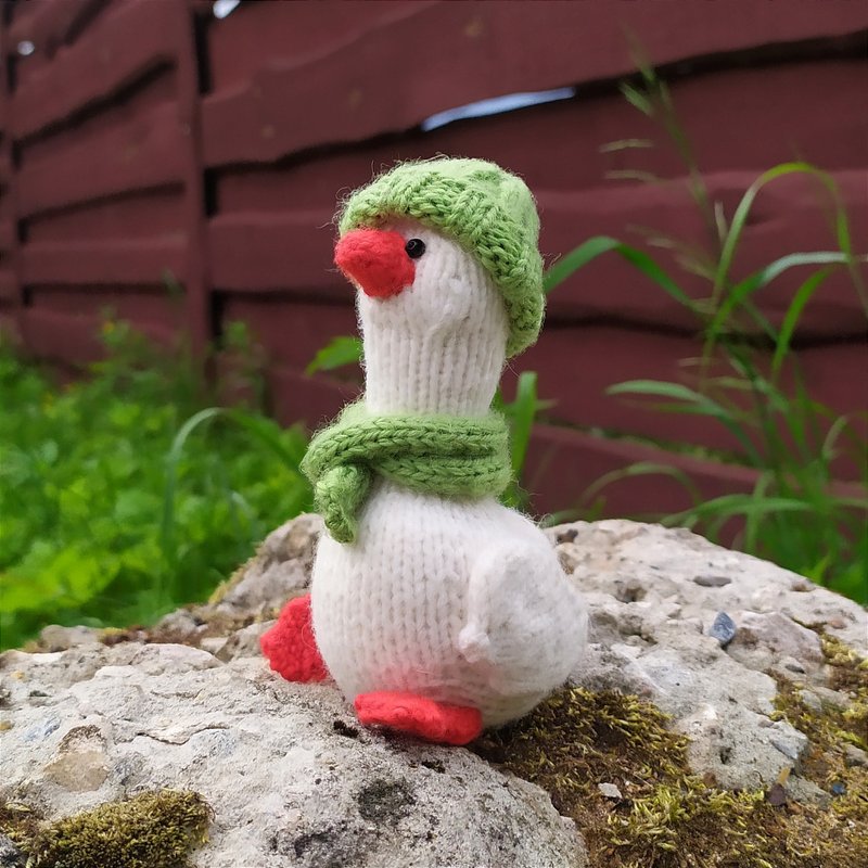 Handmade toy goose | Knitted toy - 玩偶/公仔 - 羊毛 多色