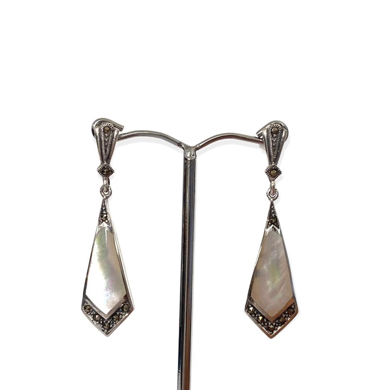 Art Deco Style Triangle Drop Earrings / Set  Mother of Pearl 925 Sterling Silver - 耳環/耳夾/耳骨夾 - 純銀 白色
